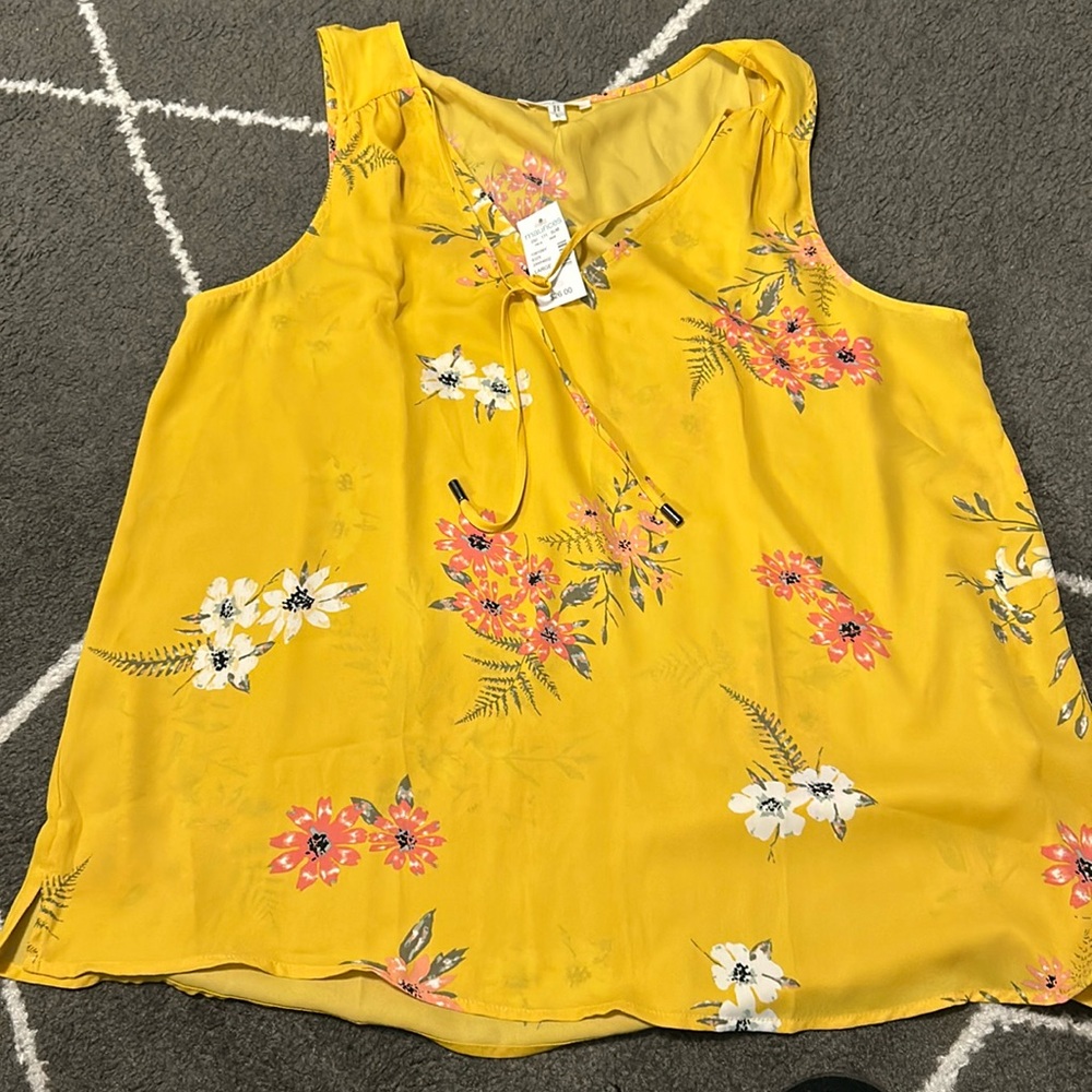 NWT Floral Tie Front tank